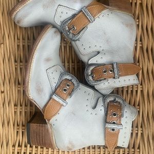 Freebird Selina in Ice. Size 7. New without box